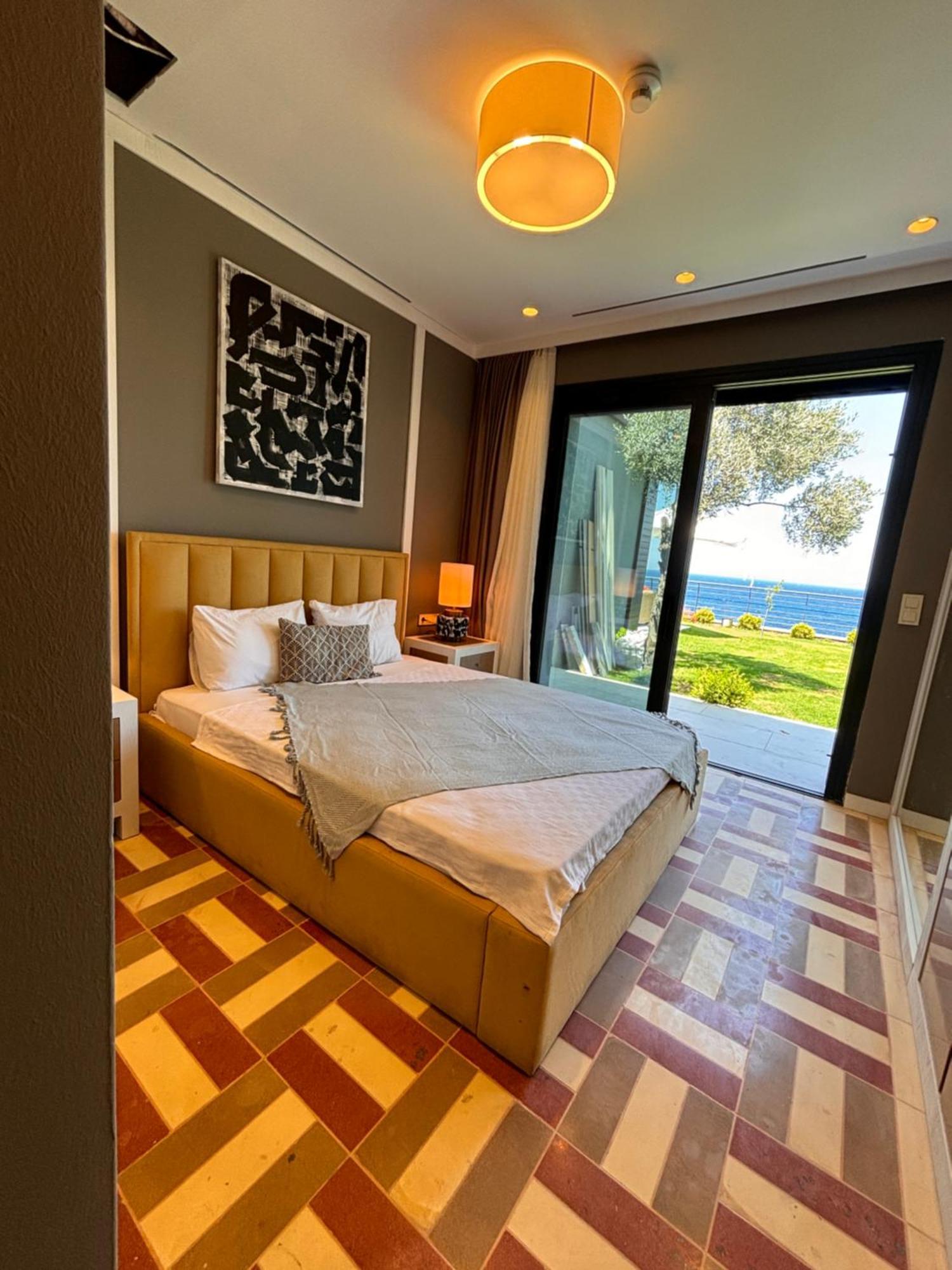 Root Redrock Yalikavak Villa ภายนอก รูปภาพ
