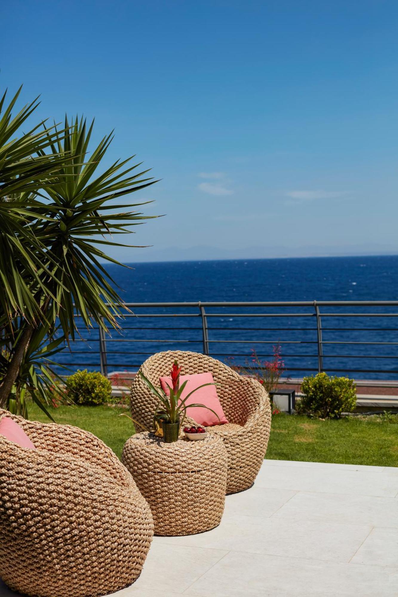 Root Redrock Yalikavak Villa ภายนอก รูปภาพ