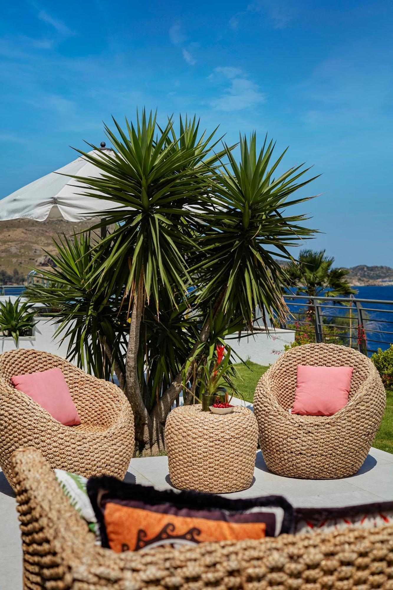 Root Redrock Yalikavak Villa ภายนอก รูปภาพ